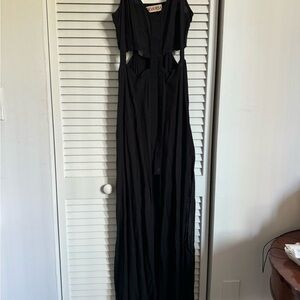 Black Sleeveless Maxi Dress